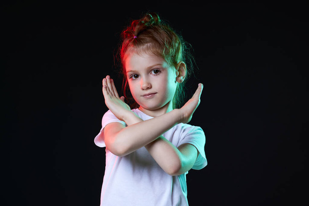 little redhead child girl showing stop gesture - Фото, изображение