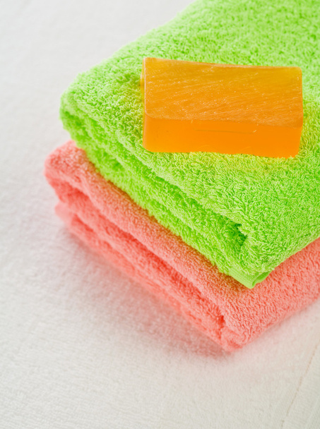 Soap on towels - Foto, immagini