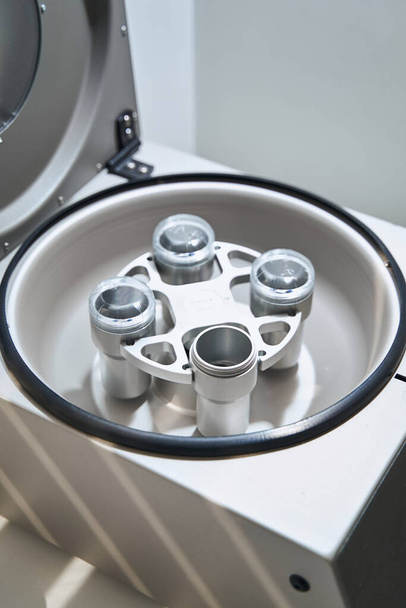 Benchtop krása zařízení používané pro omlazení pleti postupy moderních dermatologů - Fotografie, Obrázek