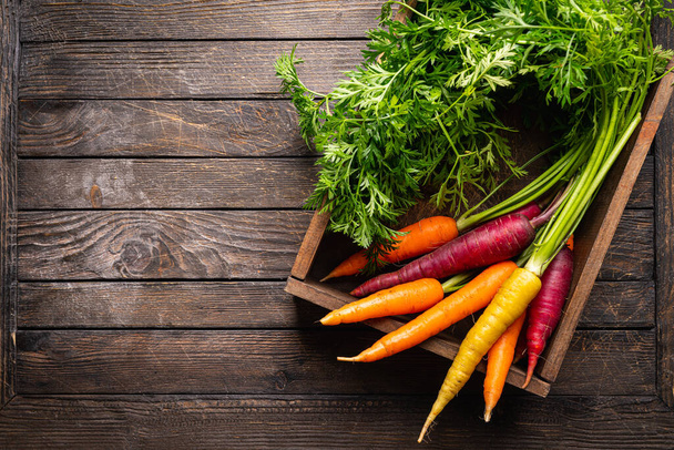 Красочная радужная морковка
 - Фото, изображение