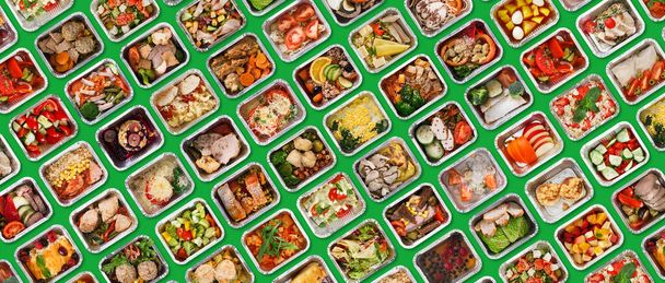 Kreatywny baner z zestawem pojemników foliowych wypełnionych smaczne codzienne posiłki - Zdjęcie, obraz