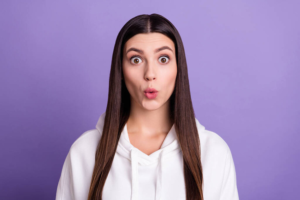 Photo of young amazed shocked astonished woman reaction face astonished isolated on violet color background - Zdjęcie, obraz