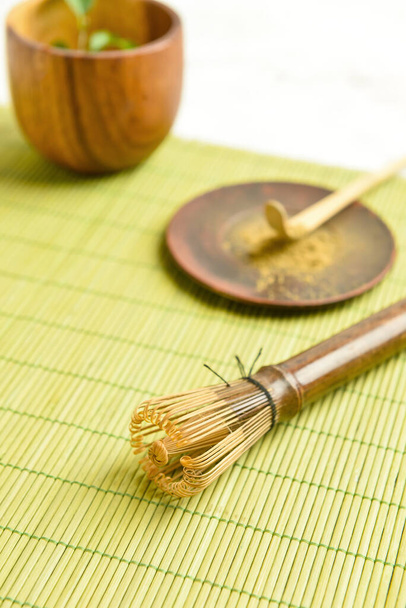 Uitverkoren op bamboe mat, close-up - Foto, afbeelding