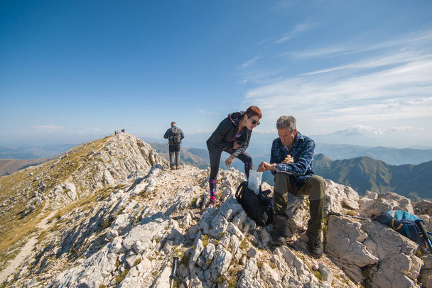 MONTE TERMINILLO, ITALY - SEPTEMBER 11, 2021: Panoramic view of the summit of Monte Terminillo during summer day of sun in Lazio, central Italy - Фото, изображение