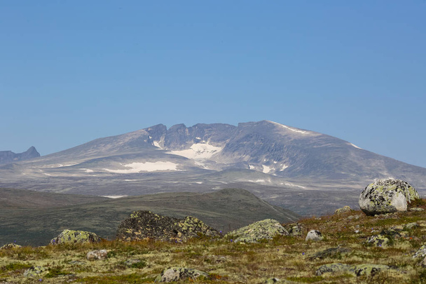 Aerial view of the mountain Snoehetta in the Dovre national park - Fotoğraf, Görsel