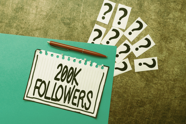 Sign displaying 200K Followers, Internet Concept number of individuals who follows someone in Instagram Writing Inquiries And Thinking Of New Ideas, Breaking Confusion And Mystery - Photo, Image