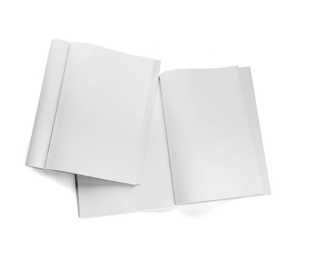Revistas em branco sobre fundo branco, vista superior - Foto, Imagem