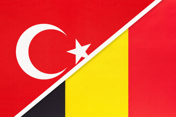 Turcja i Belgia, symbol kraju. Flagi tureckie i belgijskie. - Zdjęcie, obraz