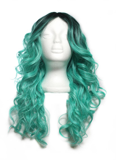 Black With Green Wig on Mannequin head on White - Foto, imagen