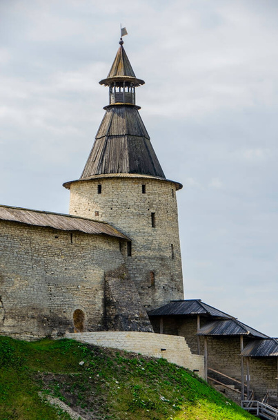 Kutny Koster Tower of the Pskov Kremlin, Pskov, Russia - Foto, afbeelding