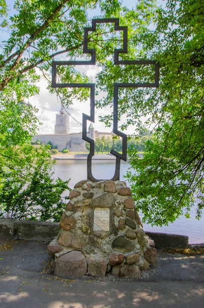 Monument to Olga's Cross in Pskov, Russia - Fotoğraf, Görsel