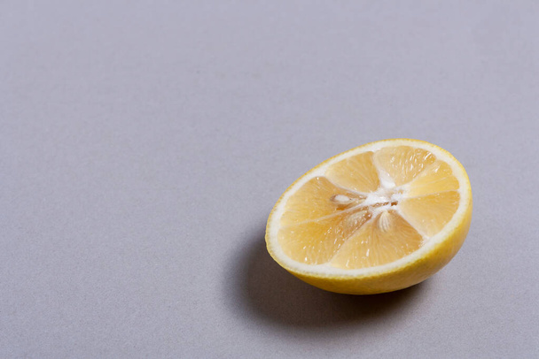 lemon slices on a white background. - Foto, imagen