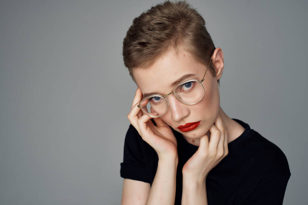 beautiful woman short haircut Red lips modern style cropped view - 写真・画像