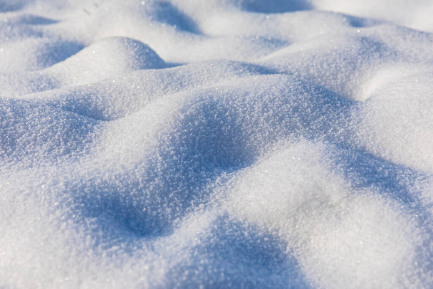 Primer plano de nieve fresca profunda y limpia, concepto frío de invierno. - Foto, Imagen