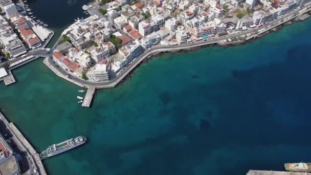Ranní pohled na Agios Nikolaos. Malebné město ostrova Kréta, Řecko. Obrázek - Záběry, video