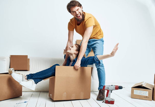 família movendo-se housewarming caixas diversão - Foto, Imagem