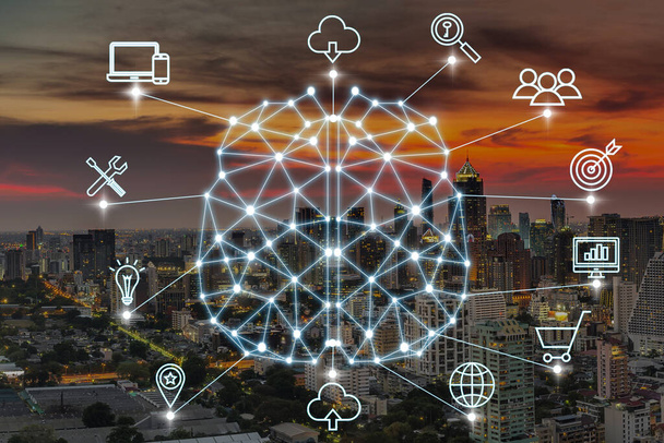 Πολυγωνικό σχήμα εγκεφάλου μιας τεχνητής νοημοσύνης με διάφορες εικόνες της έξυπνης πόλης Internet of Things Technology πάνω από επιχειρηματία που χρησιμοποιούν κινητό με φόντο το αστικό τοπίο, AI και επιχείρηση έννοια IOT - Φωτογραφία, εικόνα
