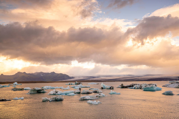 Laguna del ghiacciaio di Jokulsarlon, Islanda, paesaggio naturale - Foto, immagini