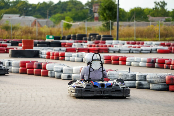 Fast kart machine extreme racer. Speed track championship. - Фото, изображение