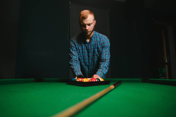 red Ball and Snooker Player, man play snooker - Fotó, kép