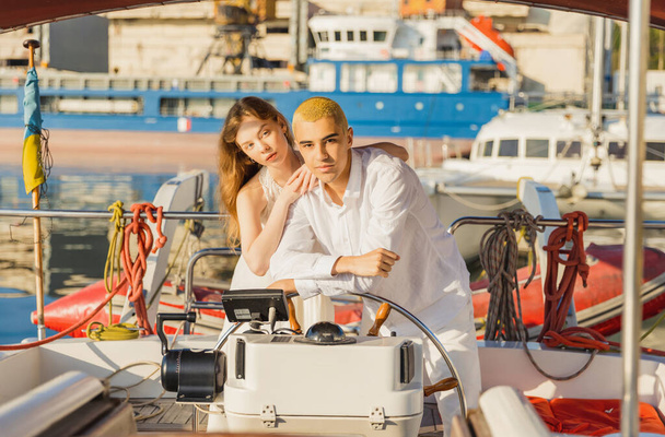 couple on a yacht - Fotoğraf, Görsel