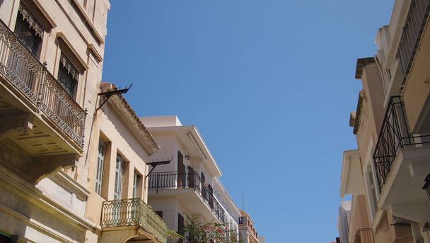 Schöne Elemente der Architektur und Ansichten von Ermoupoli, Griechenland, Insel Syros - Foto, Bild