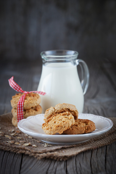 biscotti e latte
 - Foto, immagini