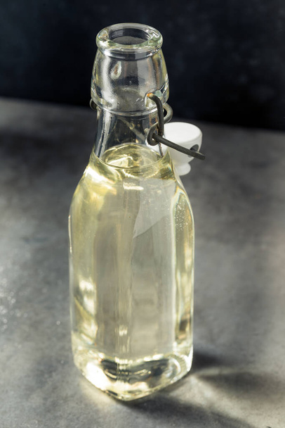 Homemade Sugar Simple Syrup in a Bottle - Foto, imagen