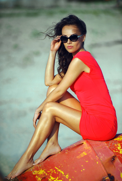 Model posing on the beach - Foto, afbeelding