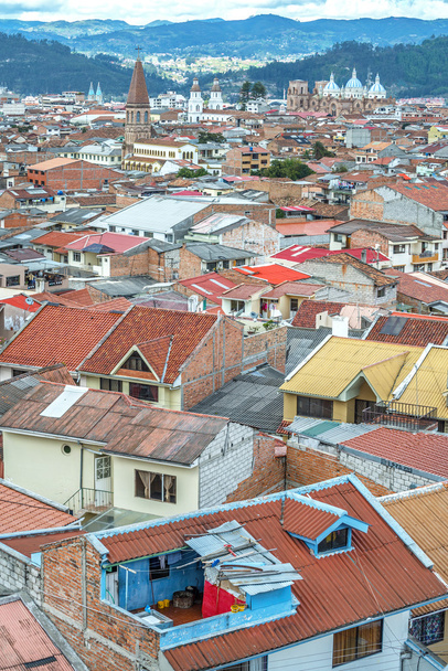 Näkymä kattojen ja kaupungin Cuenca, Ecuador
 - Valokuva, kuva