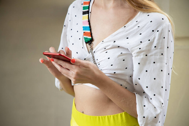 woman using smartphone; portrait of white caucasian woman with smartphone, concept of online shopping, internet connection, online deal, smartphone app transaction, telemedicine - Photo, Image