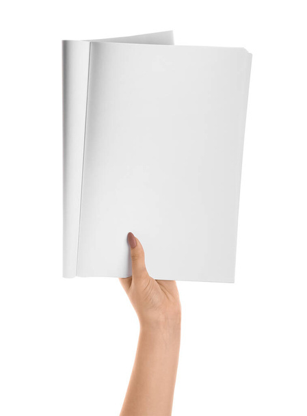 Kobieta z pustym magazynkiem na białym tle - Zdjęcie, obraz