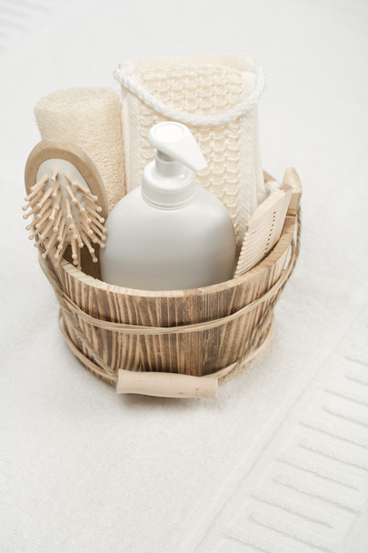 Wooden bucket on white towel - Foto, Bild