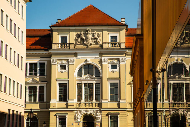 krásné staré budovy v Mnichově, zrekonstruované staré budovy, apartmány, byty - Fotografie, Obrázek