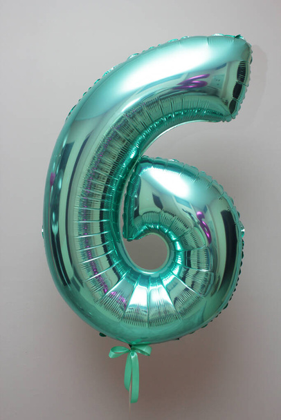 Balloon number six mint foil - Φωτογραφία, εικόνα
