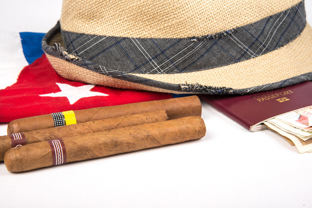 кубинських сигар і шапочка - Фото, зображення