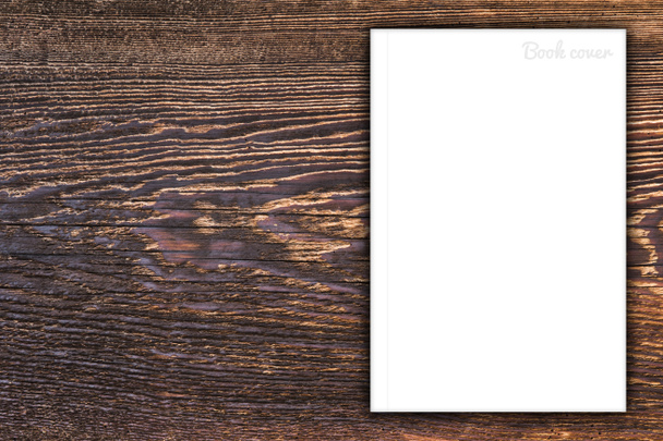Livre blanc ou couverture de magazine sur fond de bois
 - Photo, image