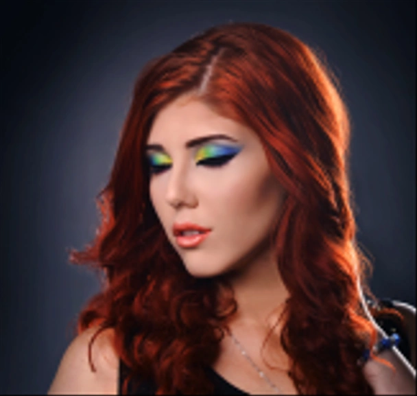 zblízka ženy s kreativní barevné make up - Fotografie, Obrázek