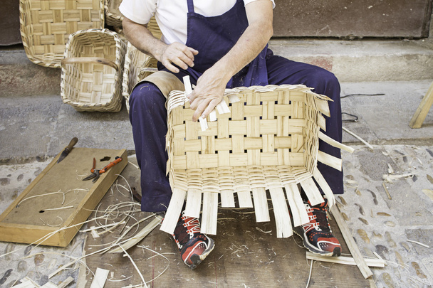 Производитель стульев
 - Фото, изображение
