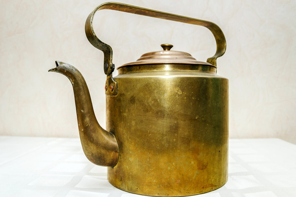 Retro  aeneous teapot - Zdjęcie, obraz