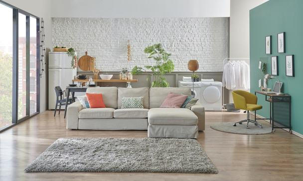 Sofá moderno en la habitación decorativa, fondo de cocina, concepto de pared de ladrillo, diseño de la casa, habitación interior. - Foto, Imagen