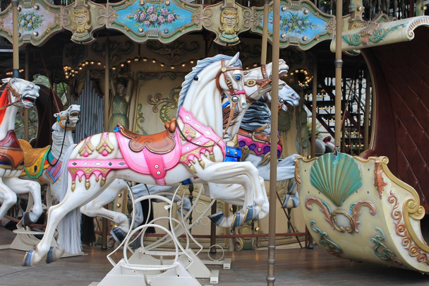 malovaný kolotoč koně, Paříž, Francie - Fotografie, Obrázek