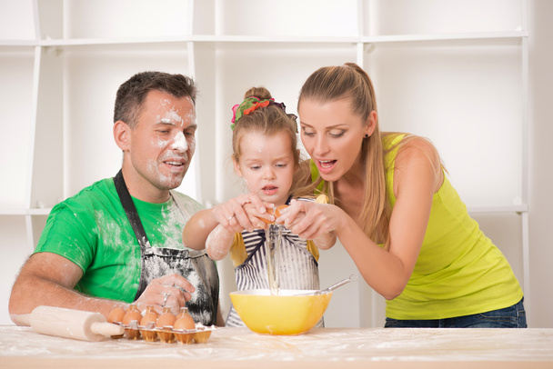 Family portrait while cooking - Valokuva, kuva