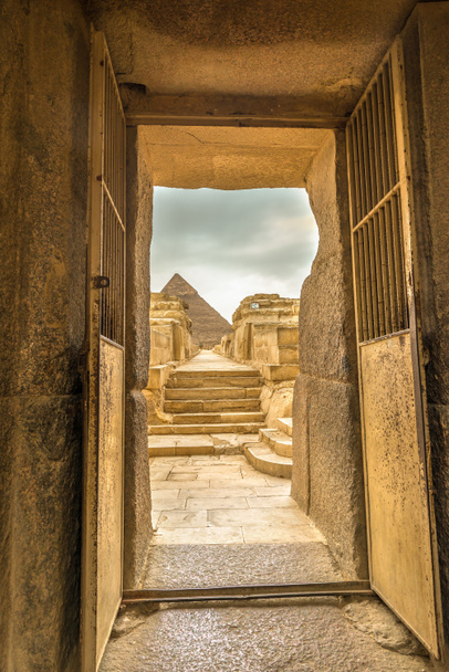 Porte à pyramides - Photo, image