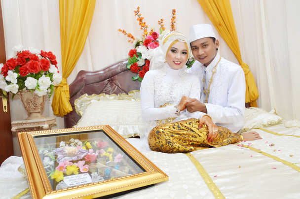 Indonesiano coppie di sposi
 - Foto, immagini