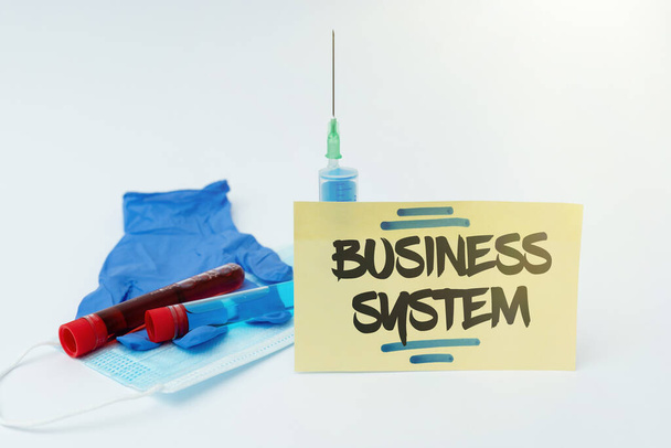 手書きテキストビジネスシステム。ビジネスアプローチ組織の情報を分析する方法重要な医療ノートを書く新しい感染症の実験室テスト - 写真・画像