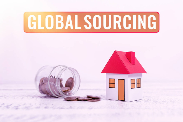 署名を示すインスピレーション｜Global Sourcing.商品の世界市場から調達するというビジネスコンセプト売買契約書作成、住宅売買契約書の提示 - 写真・画像