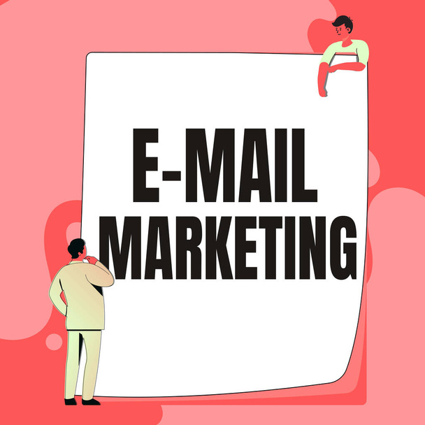 Τίτλος κειμένου που παρουσιάζει E Mail Marketing. Επιχειρηματική προσέγγιση Ηλεκτρονικό εμπόριο Διαφήμιση Online πωλήσεις Ενημερωτικά Δελτία Προώθηση Πληκτρολογώντας και αρχειοθετώντας έγγραφα του γραφείου, δημιουργώντας εργασίας σχετικά αρχεία - Φωτογραφία, εικόνα