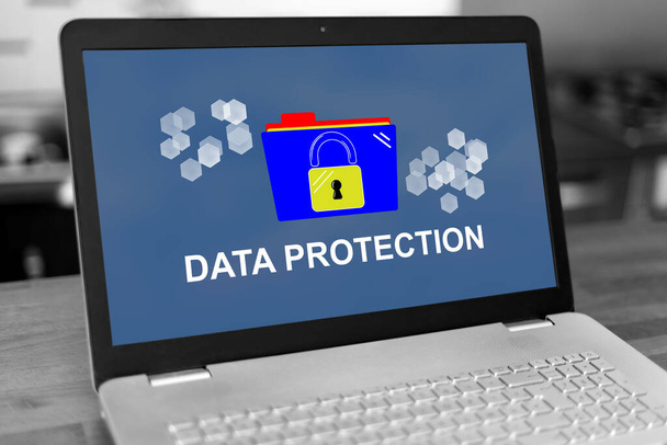 Pantalla portátil con concepto de protección de datos
 - Foto, imagen