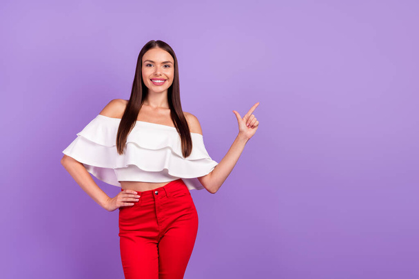 Photo of reliable promoter lady direct finger empty space wear white blouse isolated violet color background - Φωτογραφία, εικόνα